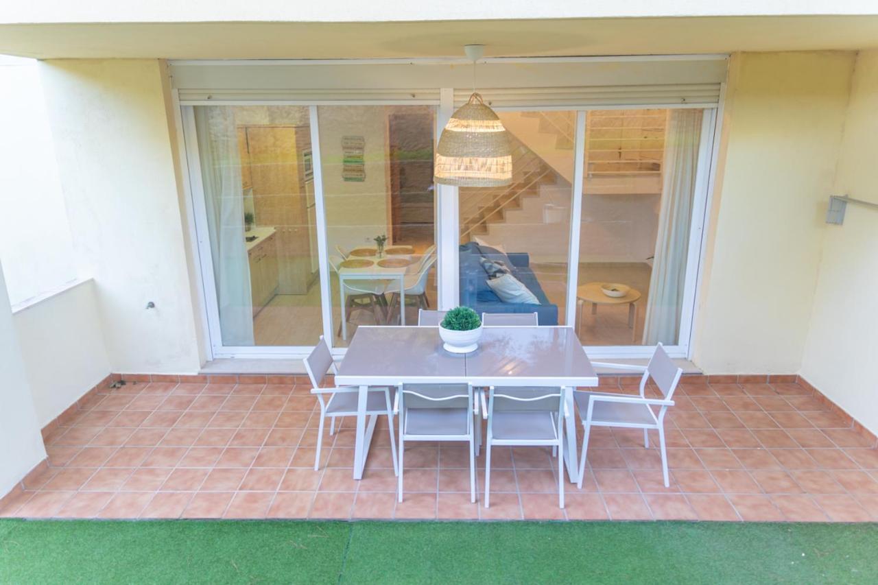 Dúplex con piscina, garaje y jardín, frente a la playa de los Caños de Meca. Los Caños de Meca Exterior foto