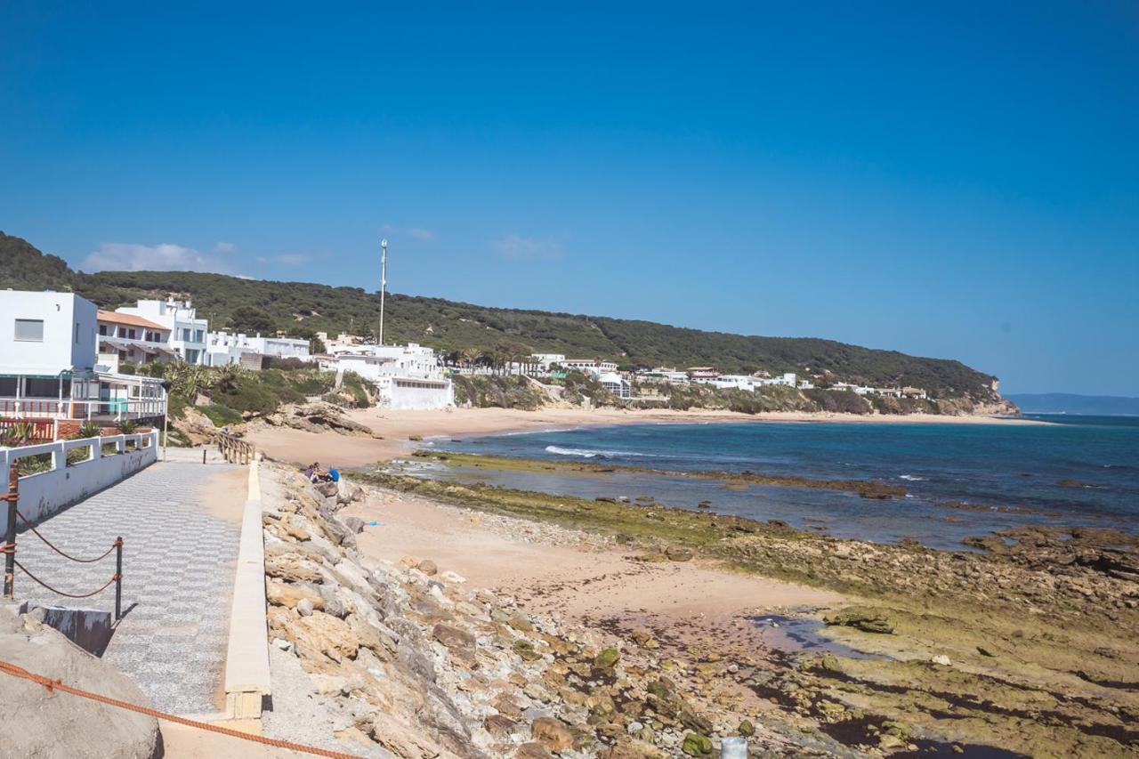 Dúplex con piscina, garaje y jardín, frente a la playa de los Caños de Meca. Exterior foto